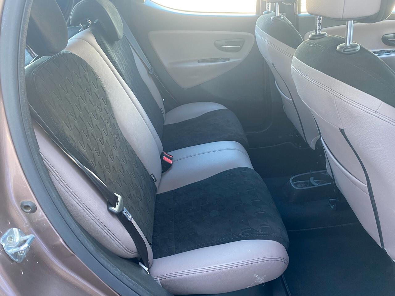 Lancia Ypsilon 1.2 69 CV 5 porte Elle