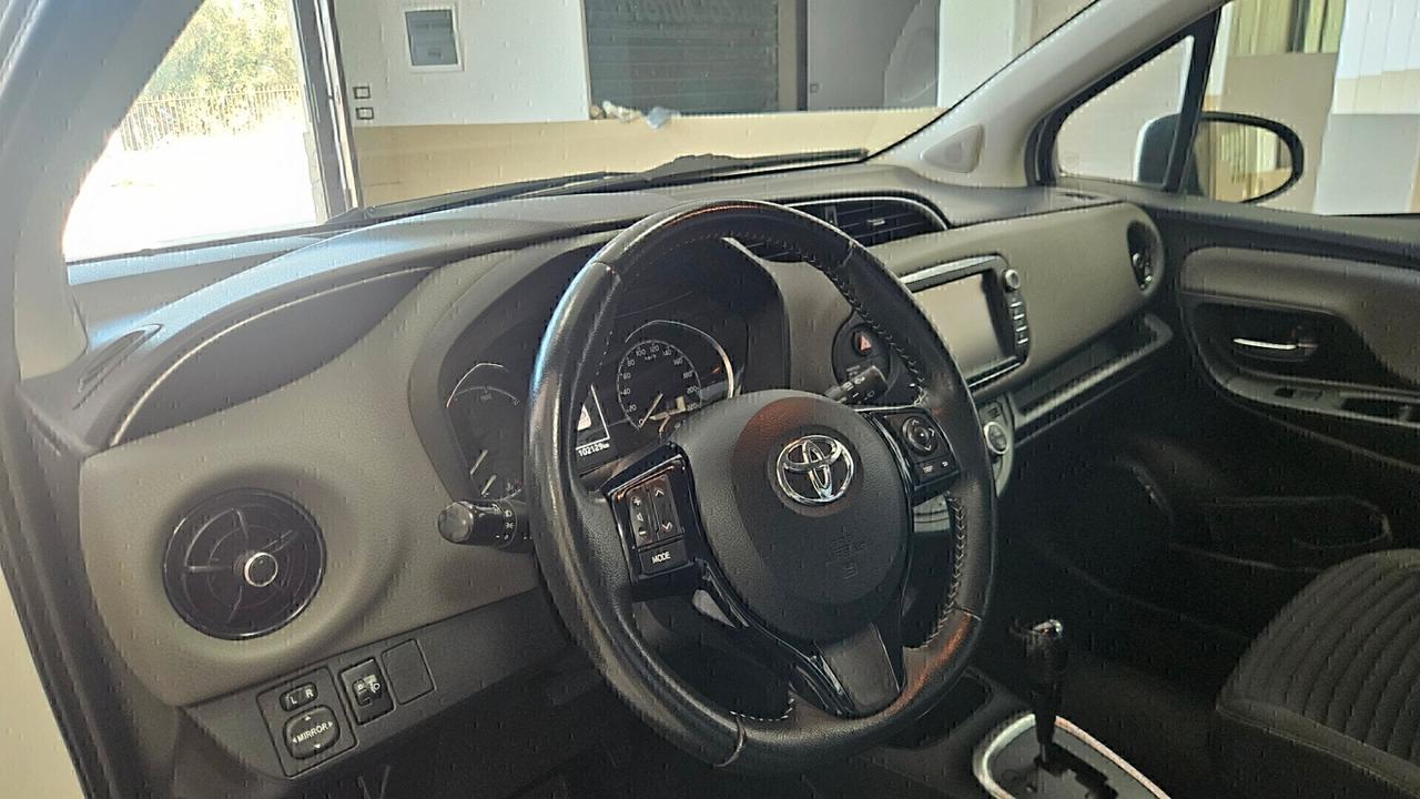 Toyota Yaris BIANCO PERLA