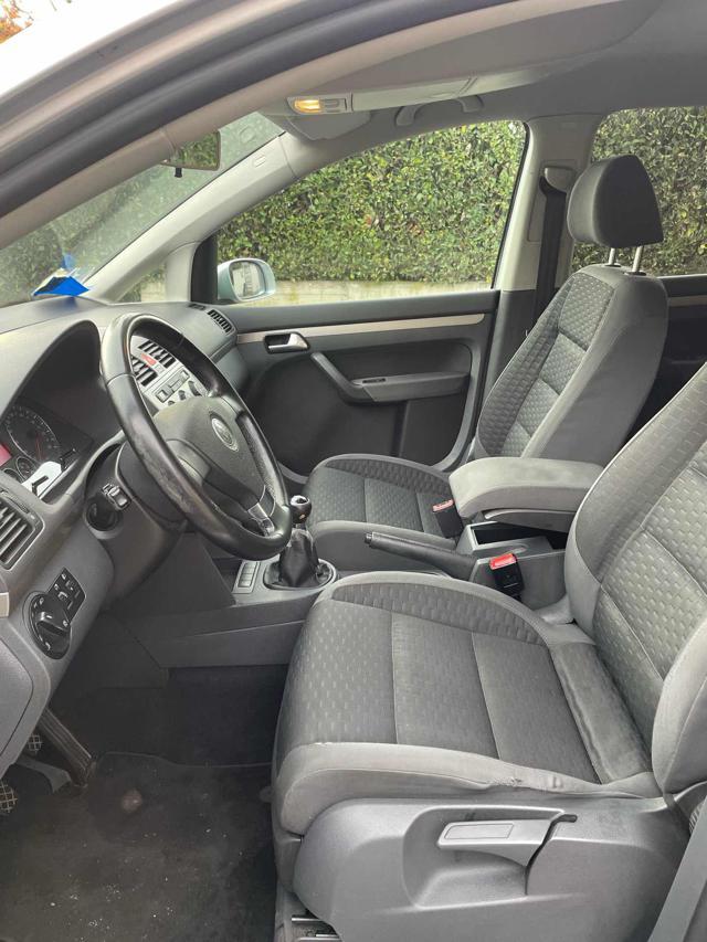 VOLKSWAGEN Touran 2.0 Highline Ecofuel 7 posti