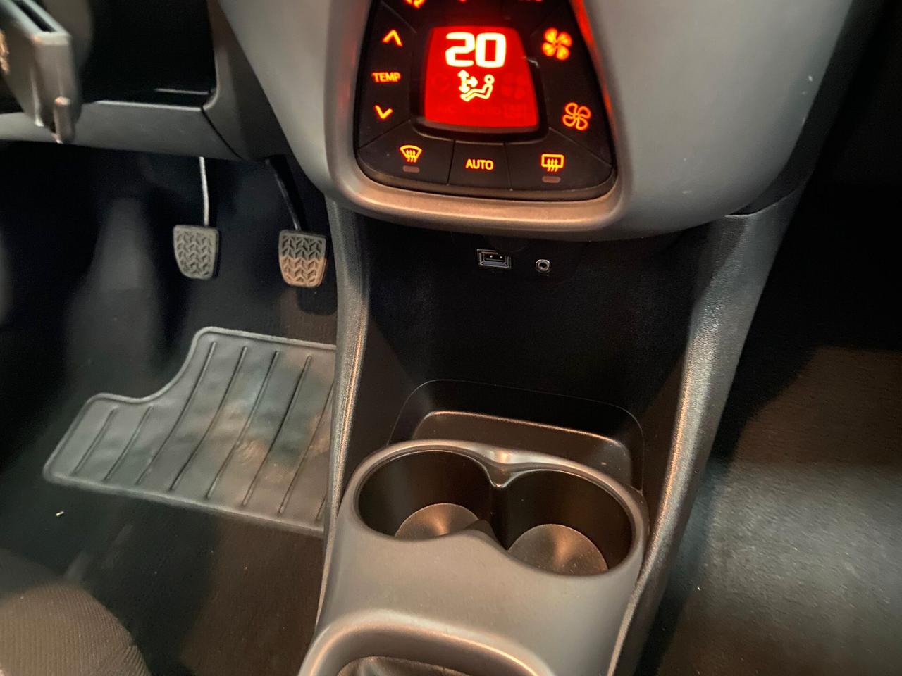 Toyota Aygo 1.0 VVT-i 72 CV 5 porte x-cite