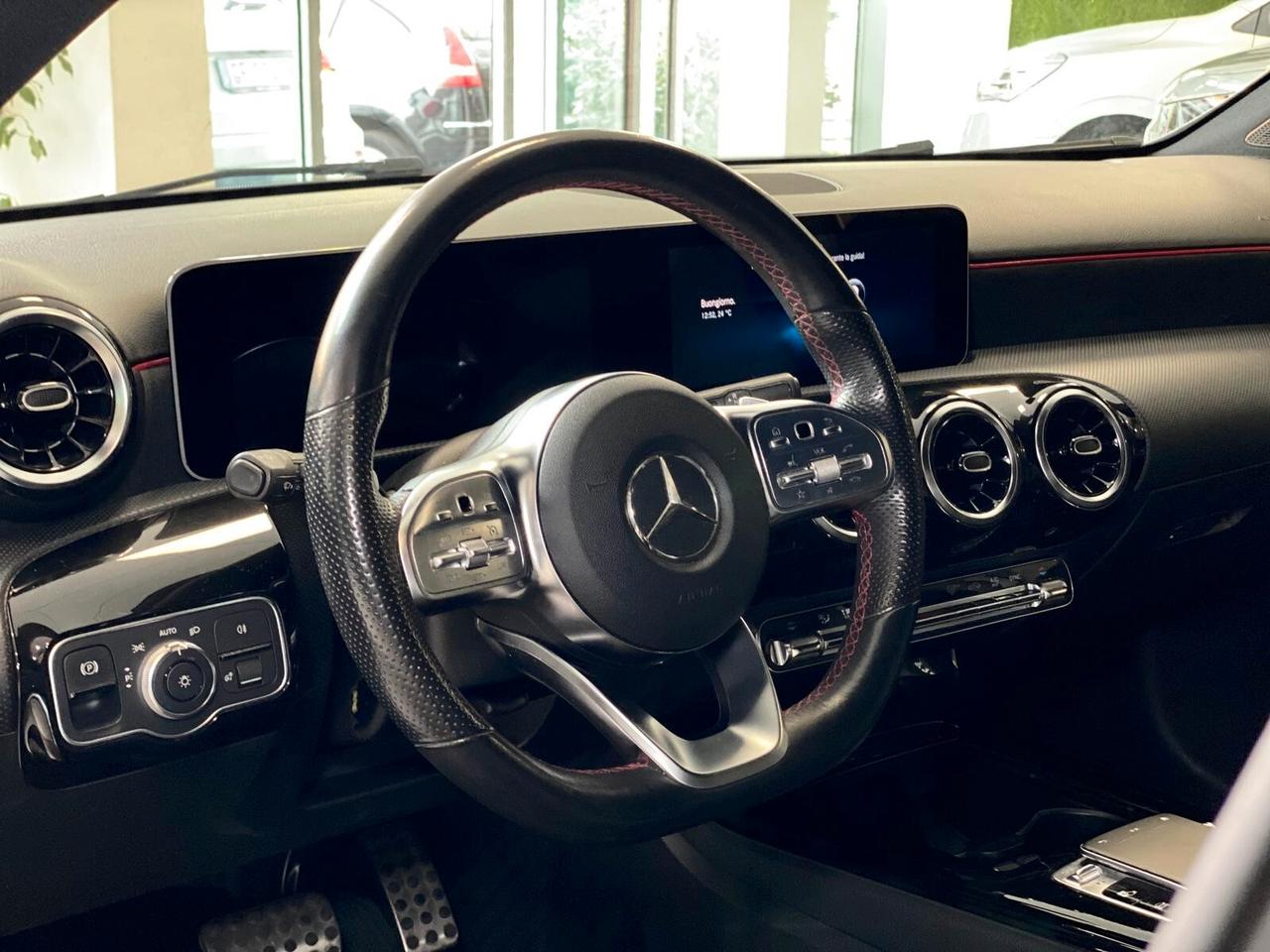 Mercedes Classe A 180d Auto Premium AMG 18" MBUX LED