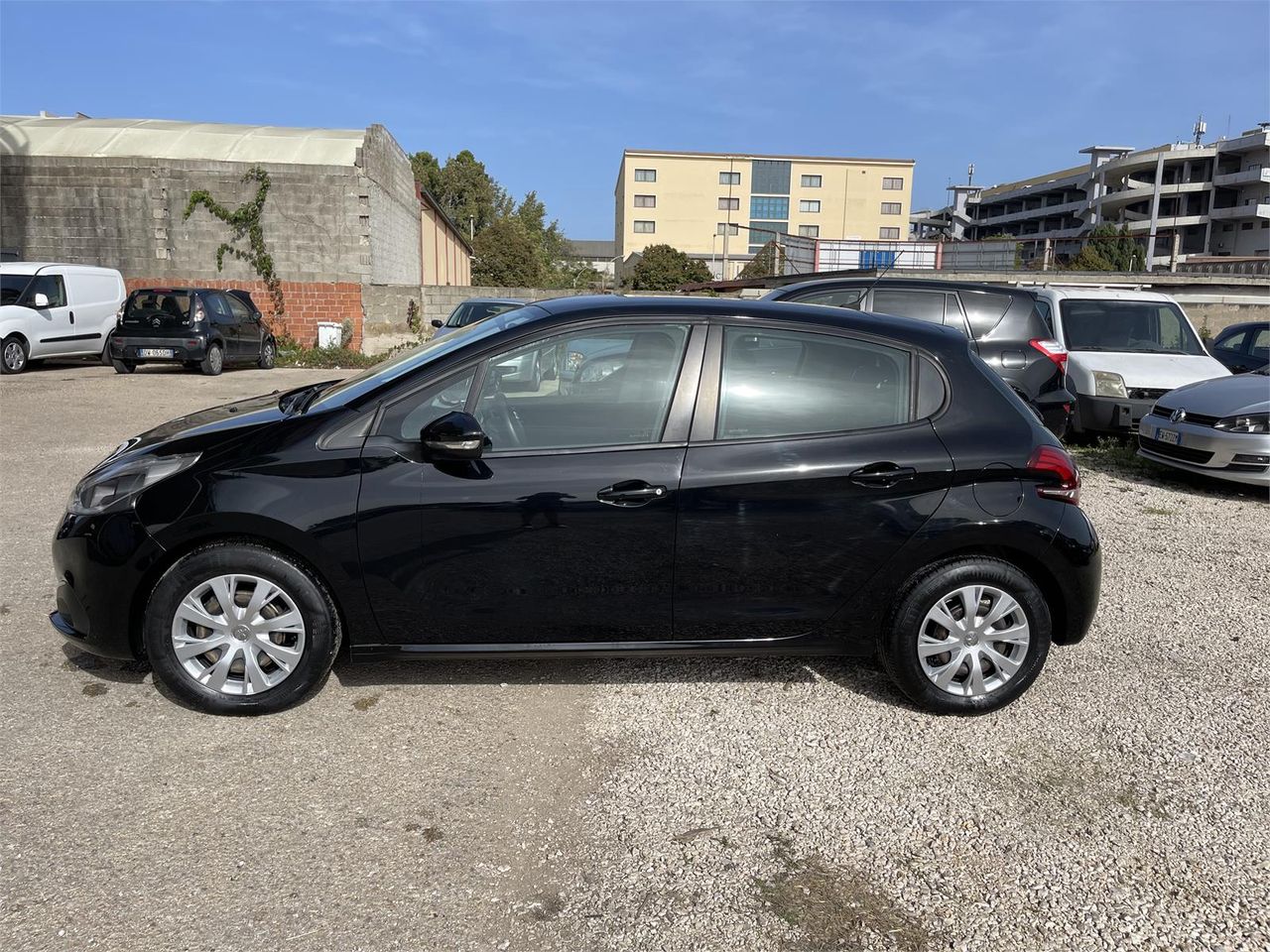 PEUGEOT 208 83cv