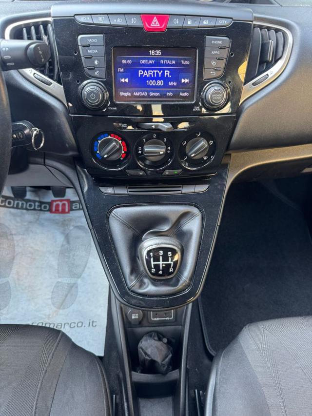 LANCIA Ypsilon 1.2 69 CV 5 porte GPL Ecochic Gold