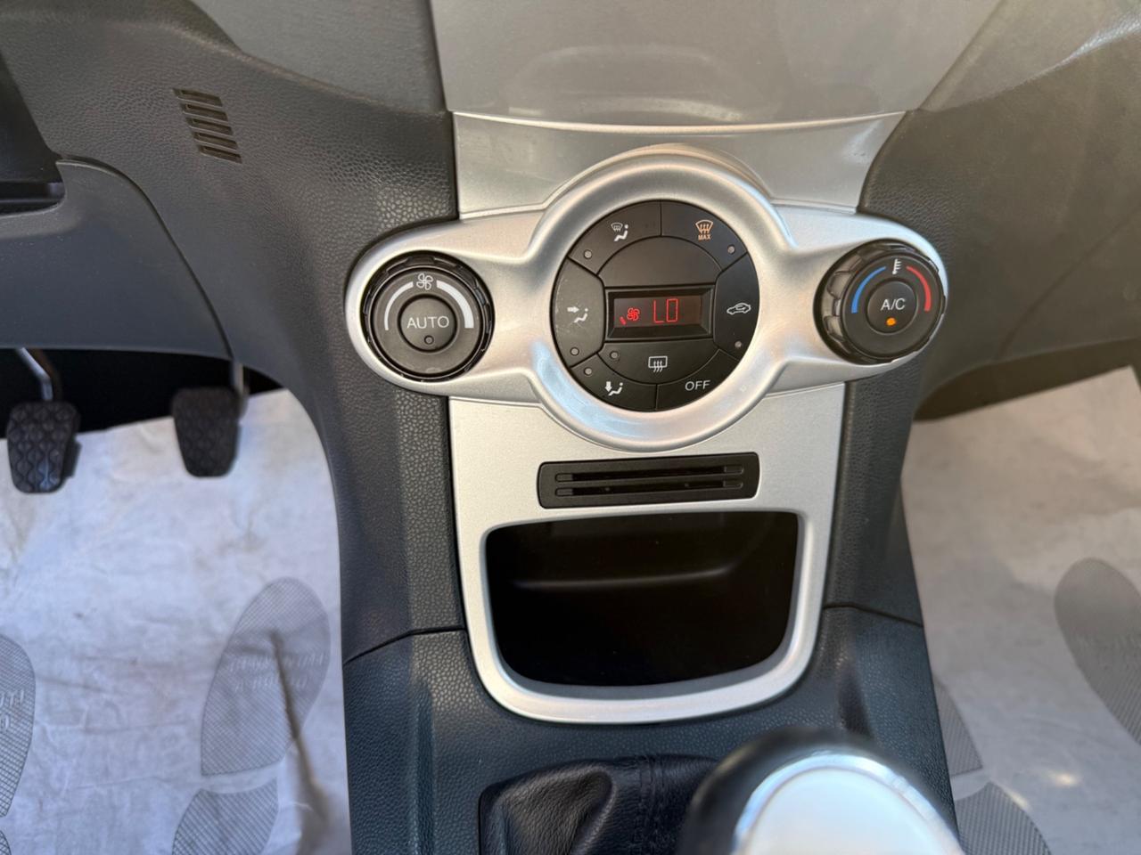 Ford Fiesta 1.4 5 porte Bz.- GPL Titanium