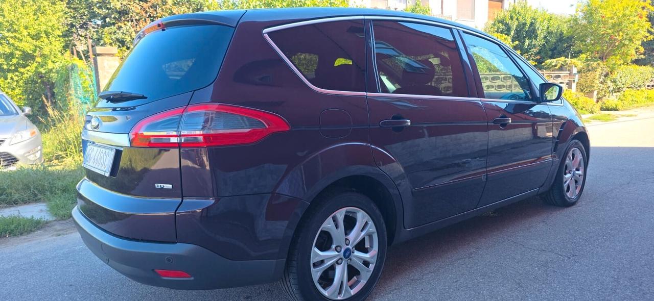 Ford S-Max 2.0 TDCi 163CV Titanium DPF 7 posti