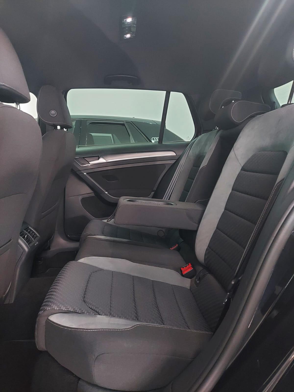 Volkswagen Golf 1.6 TDI 115 CV 5p. R-LINE 2019