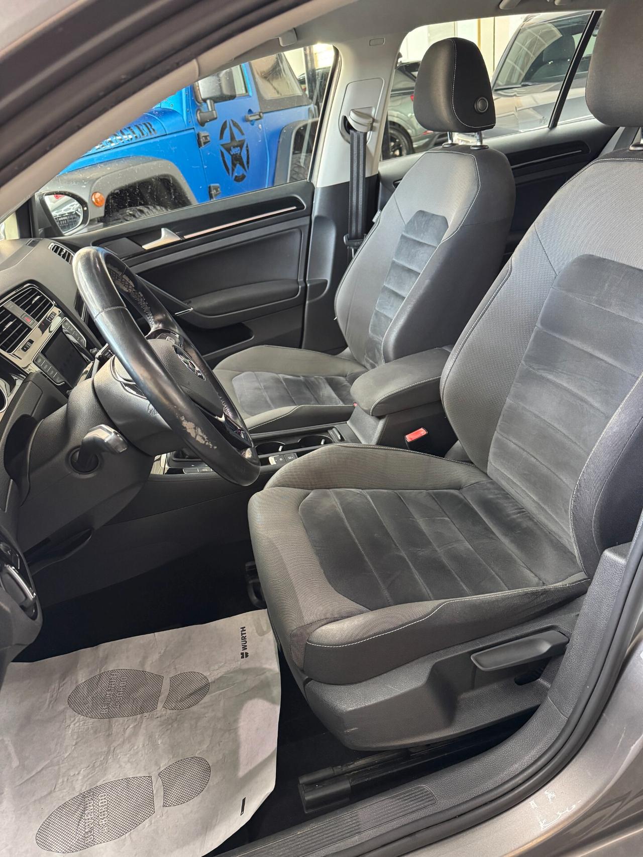 Volkswagen Golf Business 1.6 TDI DSG 5p. Highline BlueMotion Technology