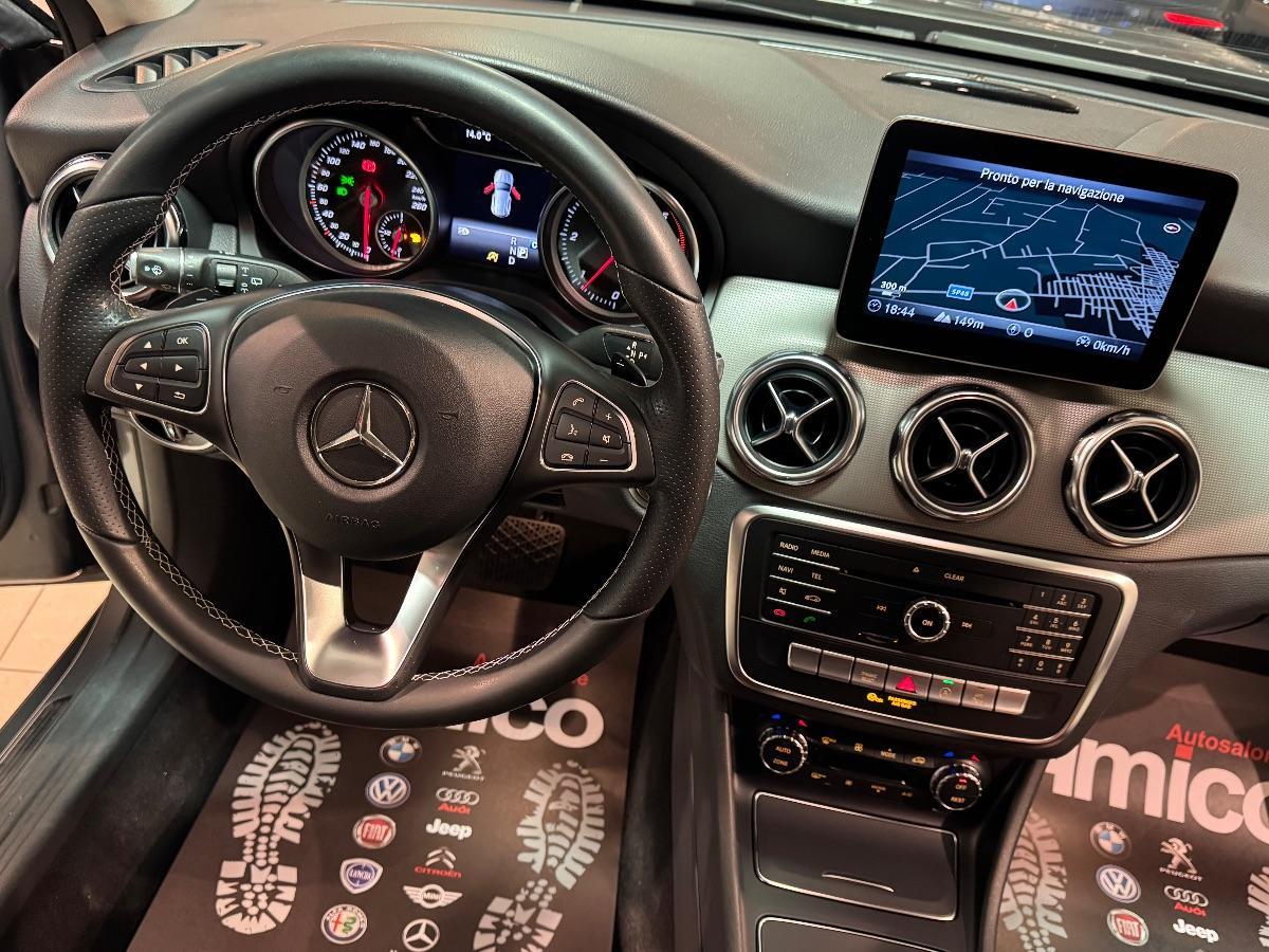 MERCEDES Classe GLA 200 d Automatic Sport Solo 88.000km