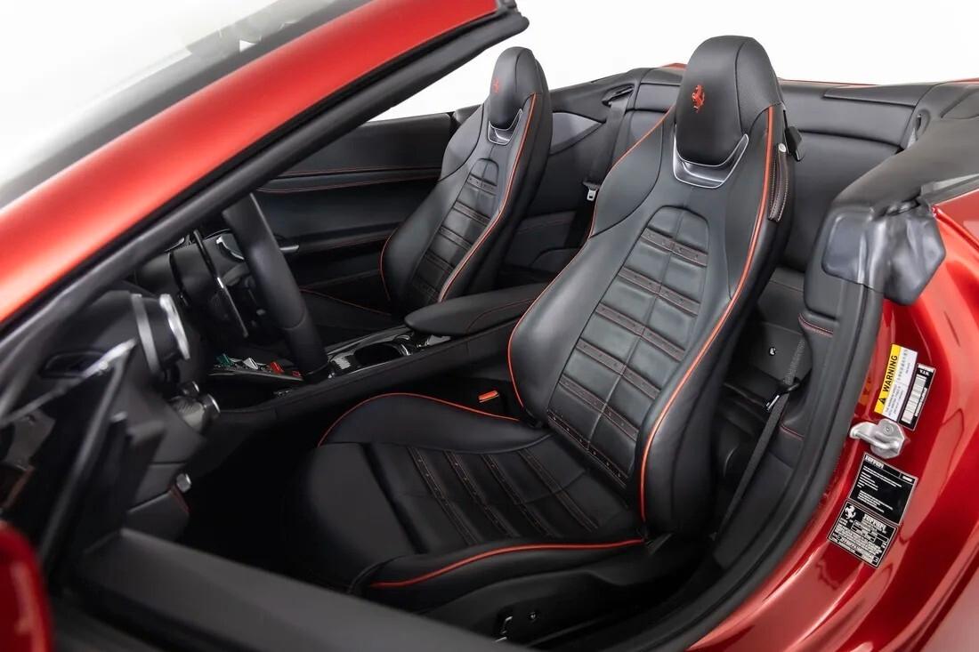 Ferrari Portofino LEASING FULL INCLUSIVE - NOLEGGIO LUNGO TERMINE