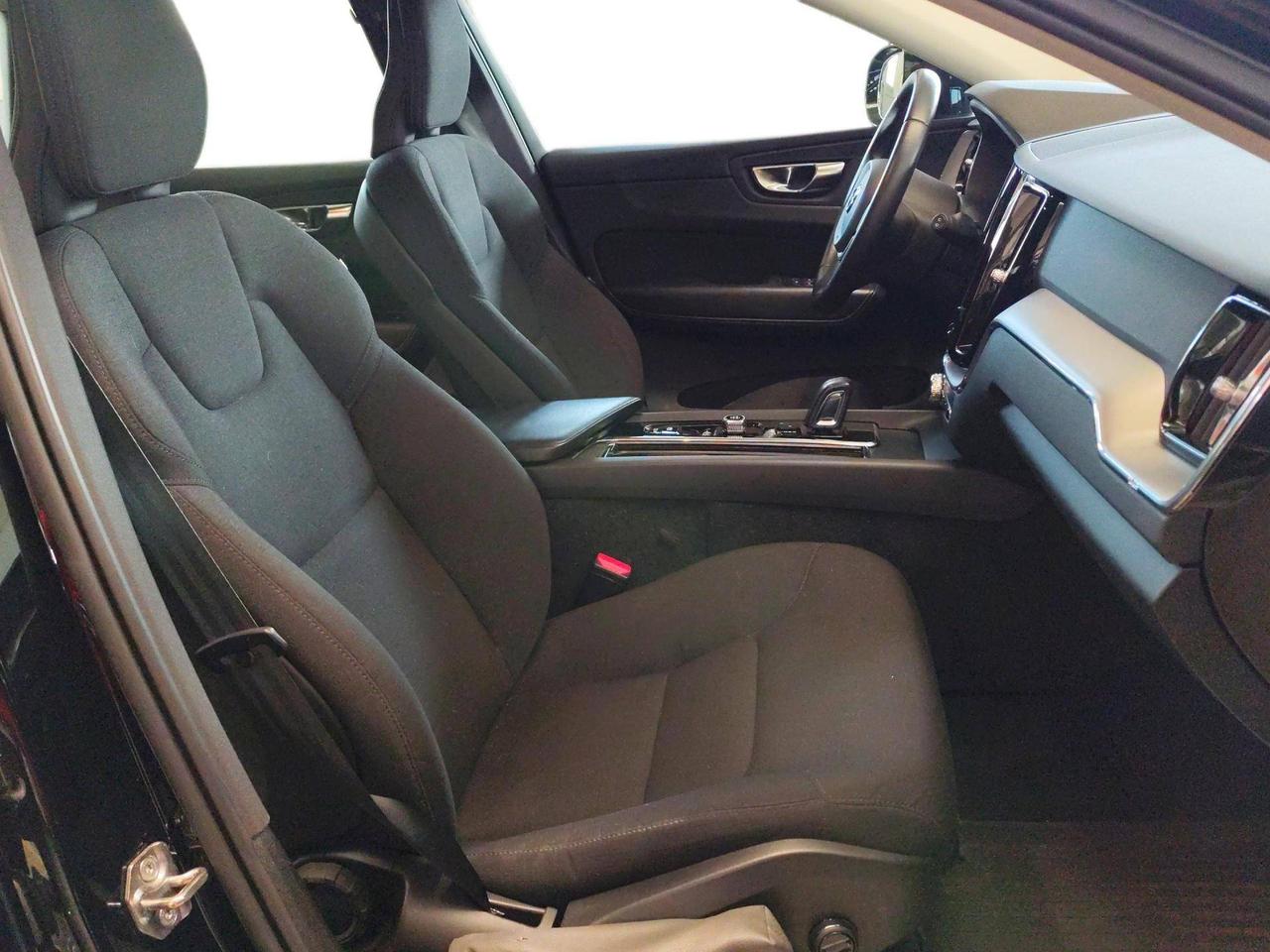 Volvo XC60 2.0 b4 Momentum awd