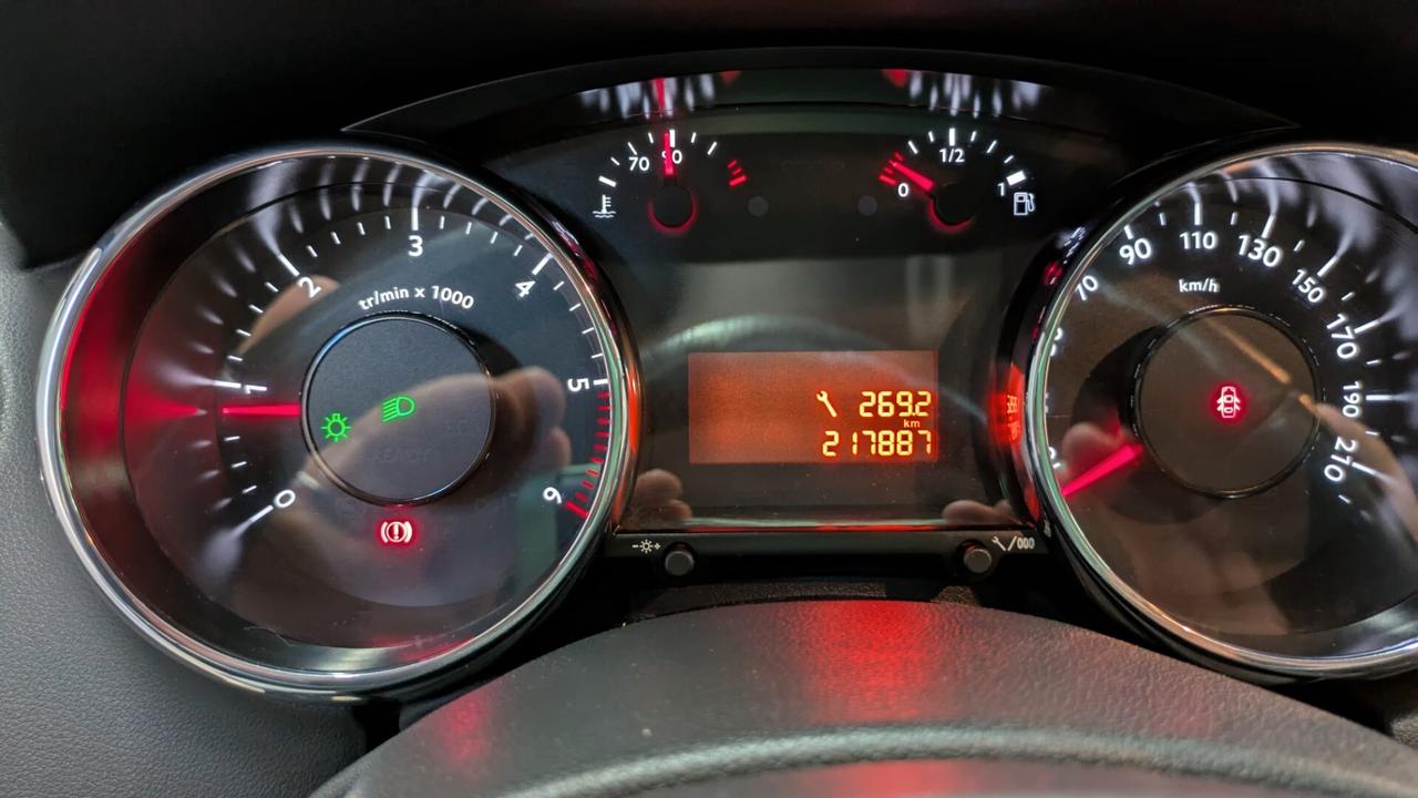 Peugeot 5008 1.6 HDi 115CV Business