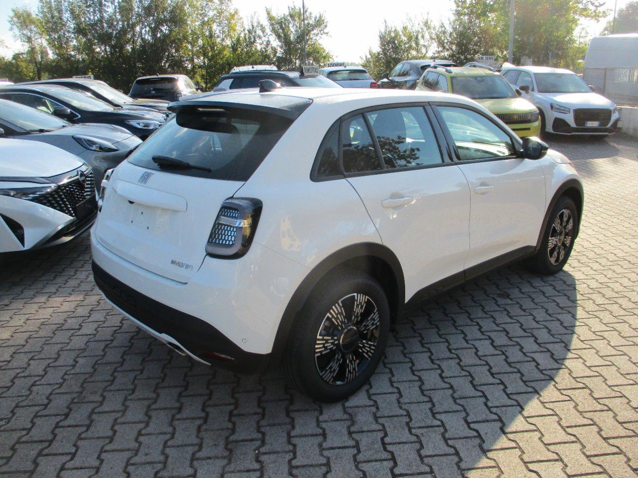 Fiat 600 1.2 hybrid Icon 145cv auto CarPlay/Navi/Camera