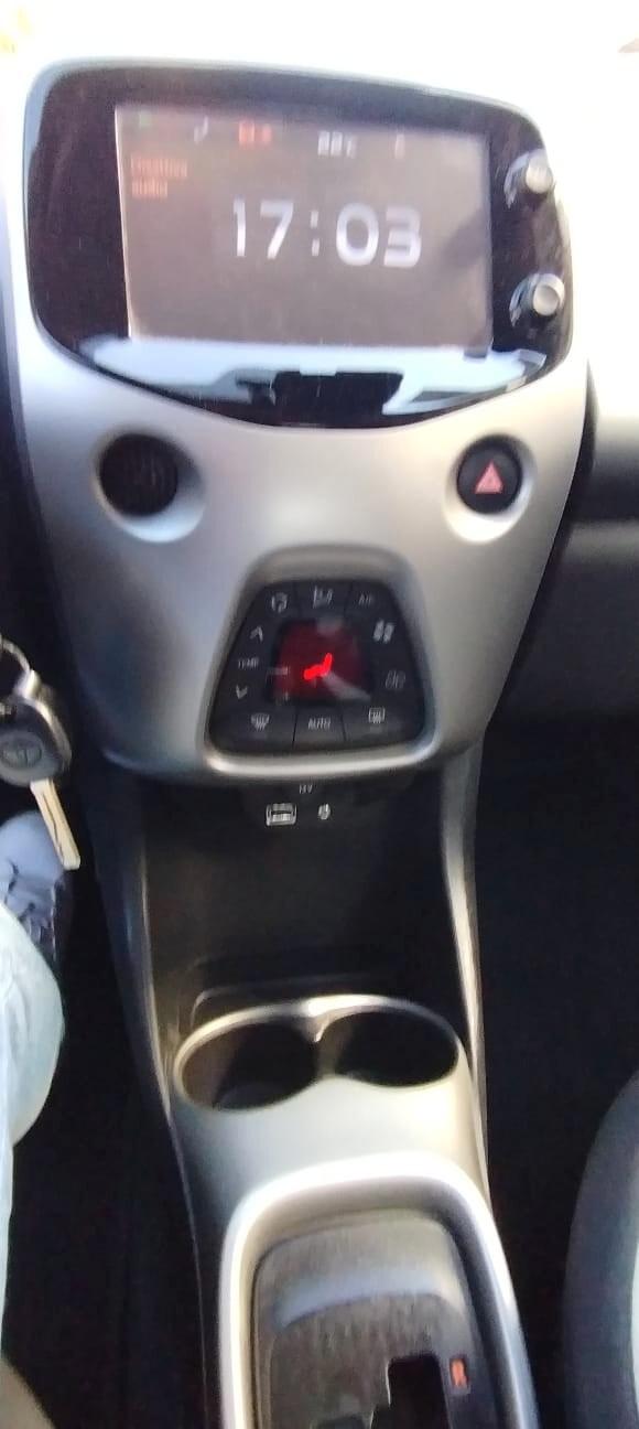 Toyota Aygo 1.0 VVT-i 69 CV 5 porte x-play TSS MMT