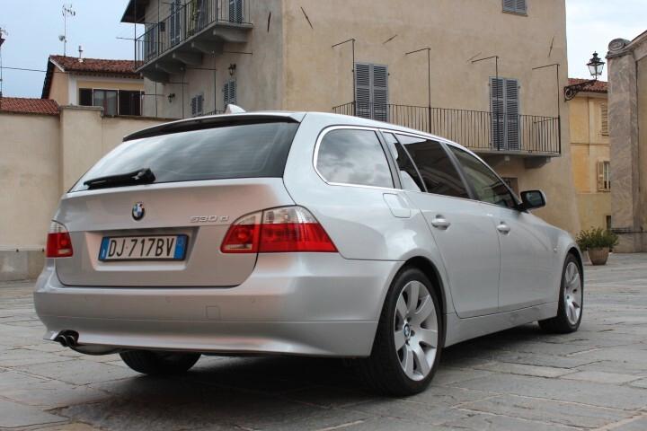 Bmw 530d Touring Futura DA AMATORE FULL OPTIONALS 8 GOMME SU CERCHI LEGA