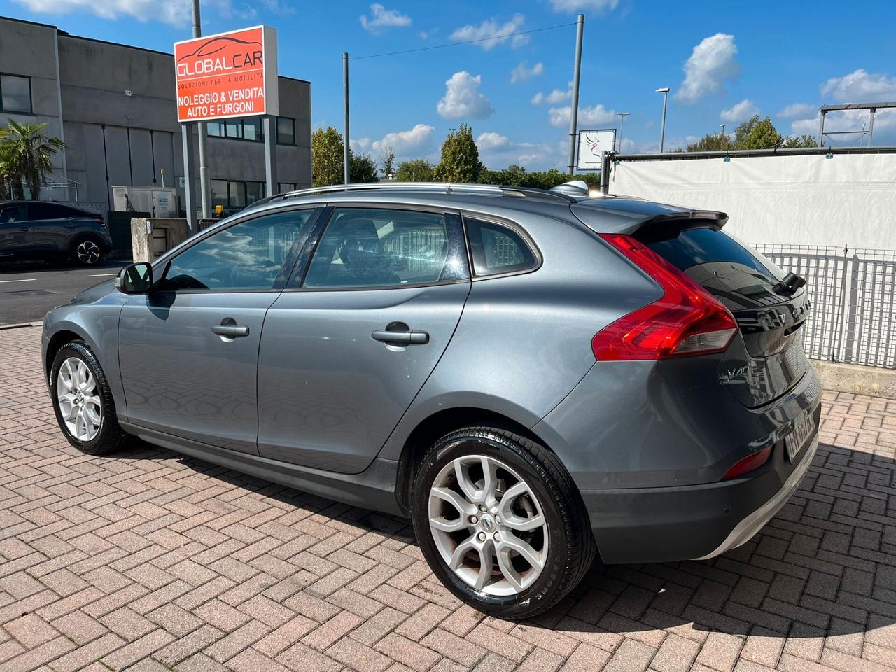Volvo V40 Cross Country D2 Geartronic GANCIO DI TRAINO