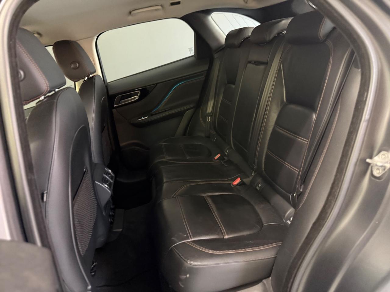 Jaguar F-Pace 2.0 D 180 CV AWD aut. Portfolio