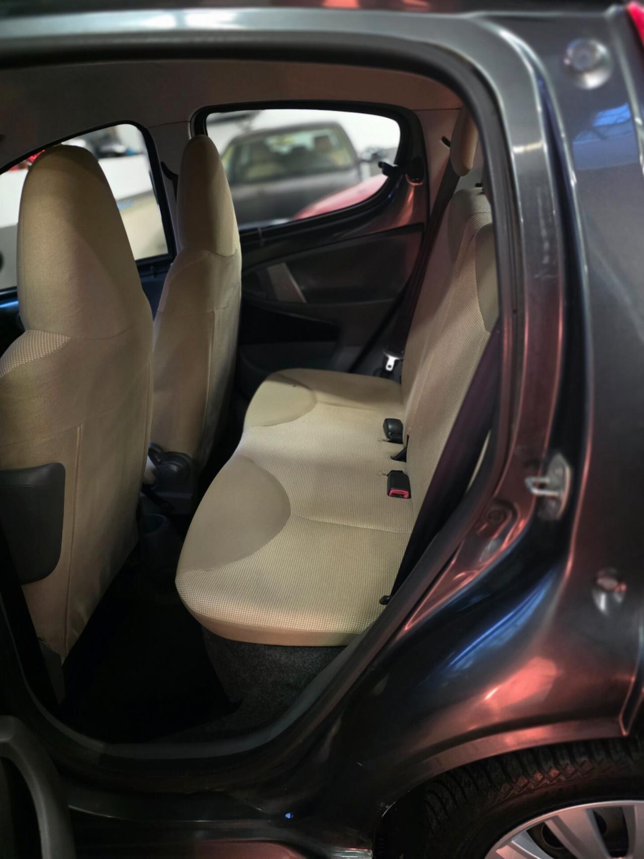 Peugeot 107 1.0 68CV 5p. Desir