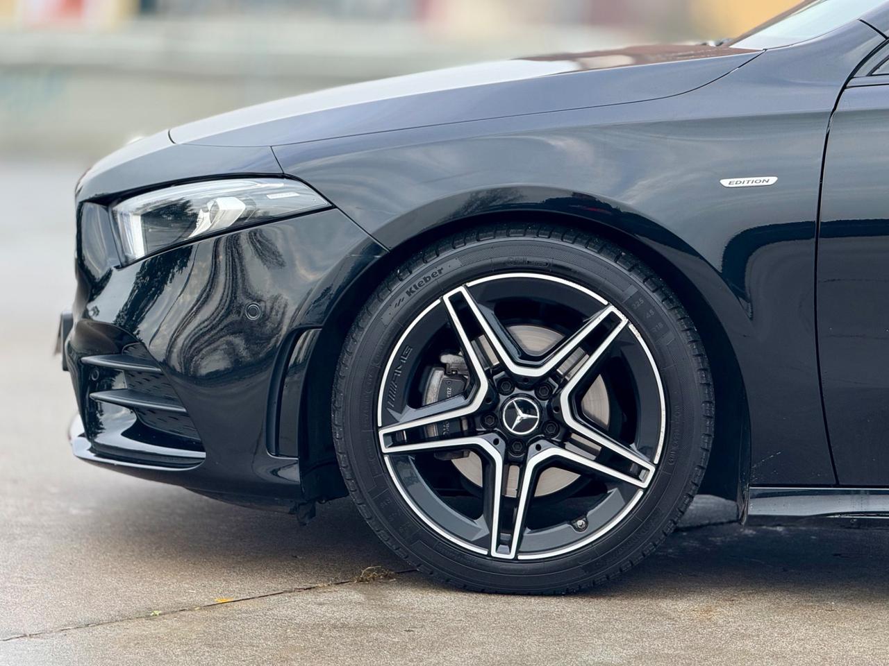 Mercedes-benz A 200 d Premium Night Edition First