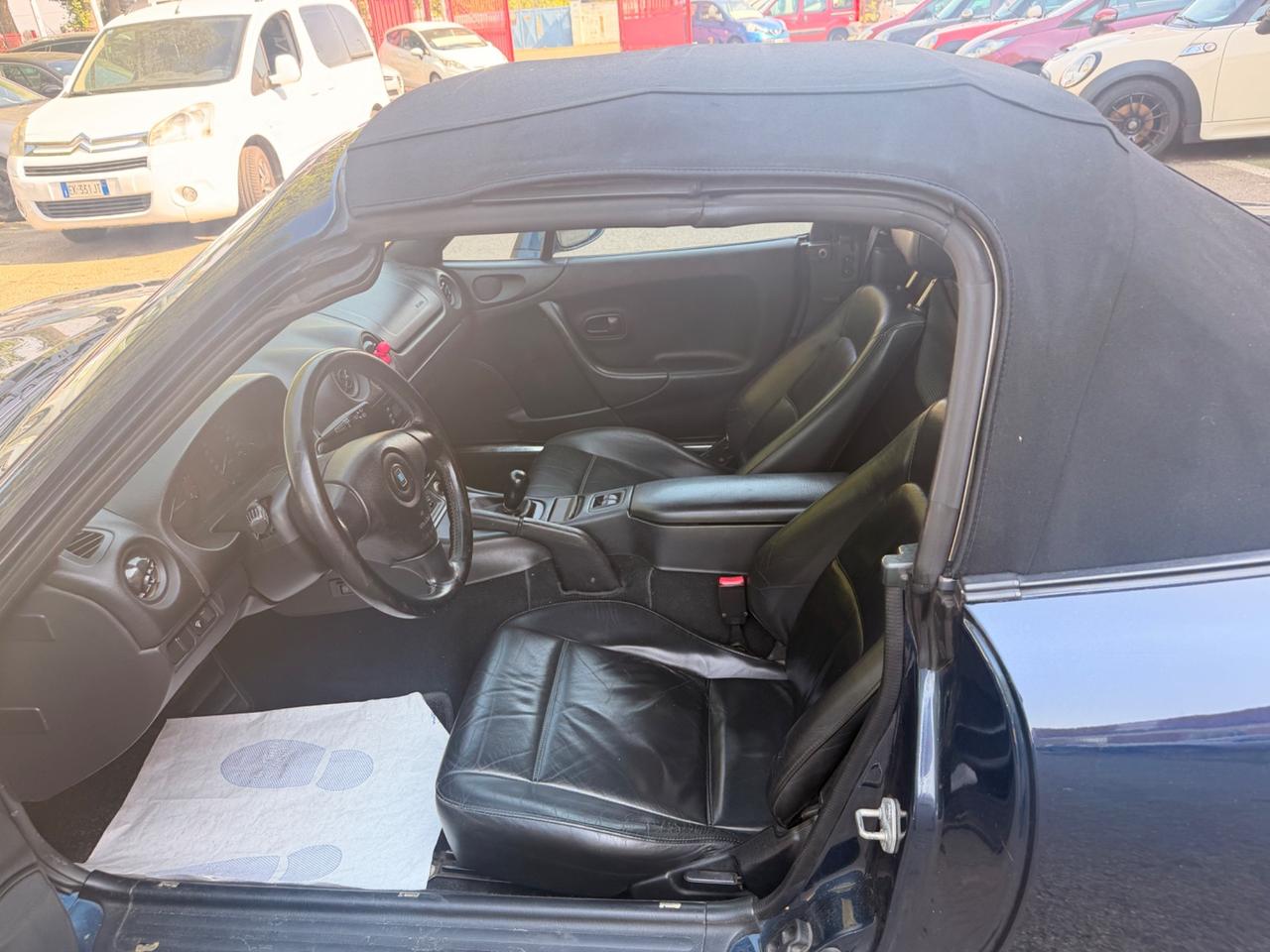 Mazda MX-5 1.6i 16V cat