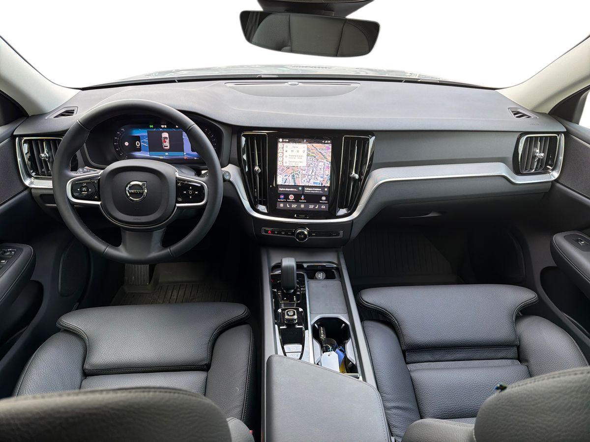 VOLVO V60 2.0 b4 Plus Dark auto