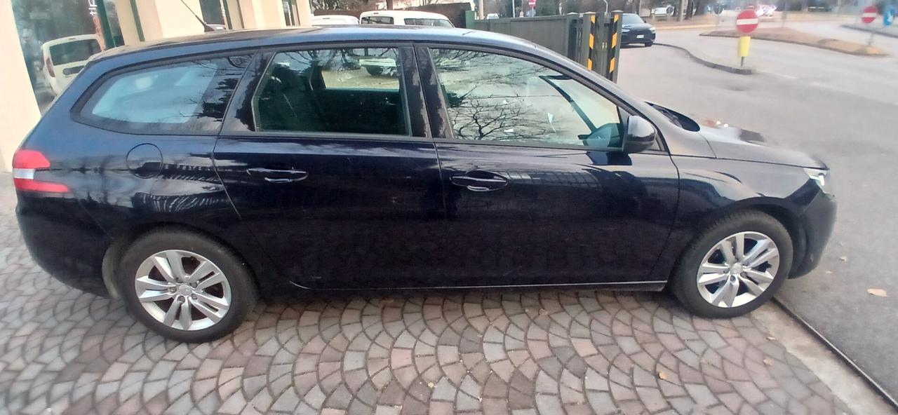 Peugeot 308 s.w. diesel neopatentati1