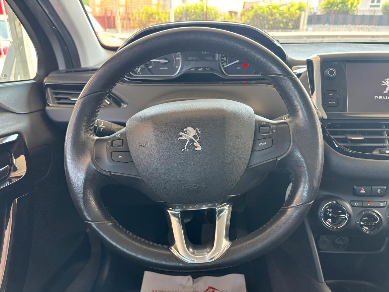 Peugeot 208 PureTech 82 5 porte Allure