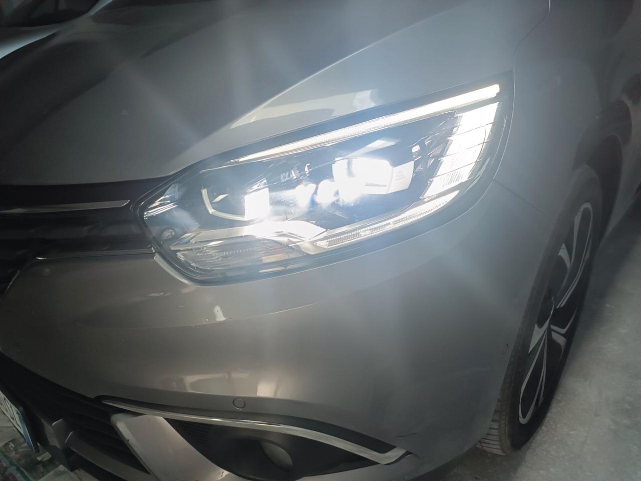 Renault Scenic 1500 dCi 110 CV LIMITED BOSE 0 KM MOTORE NUOVO