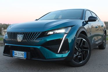 Peugeot 408 1.2 Hybrid 136 e-DCS6 GT