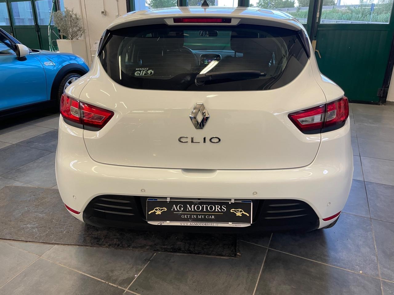 Renault Clio 1.2 75CV 5 porte Zen
