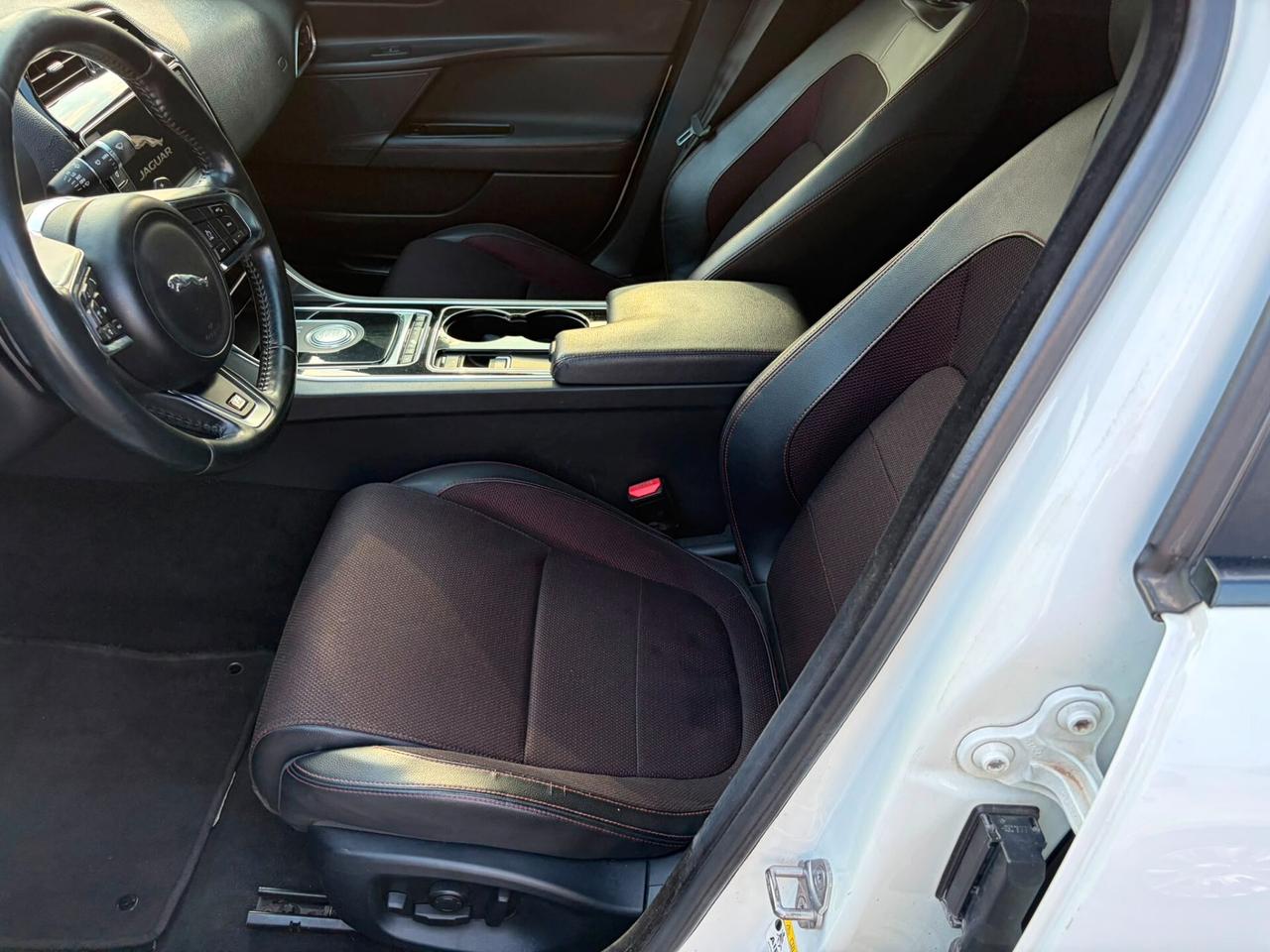 Jaguar XE 2.0 D Turbo aut. R-Sport