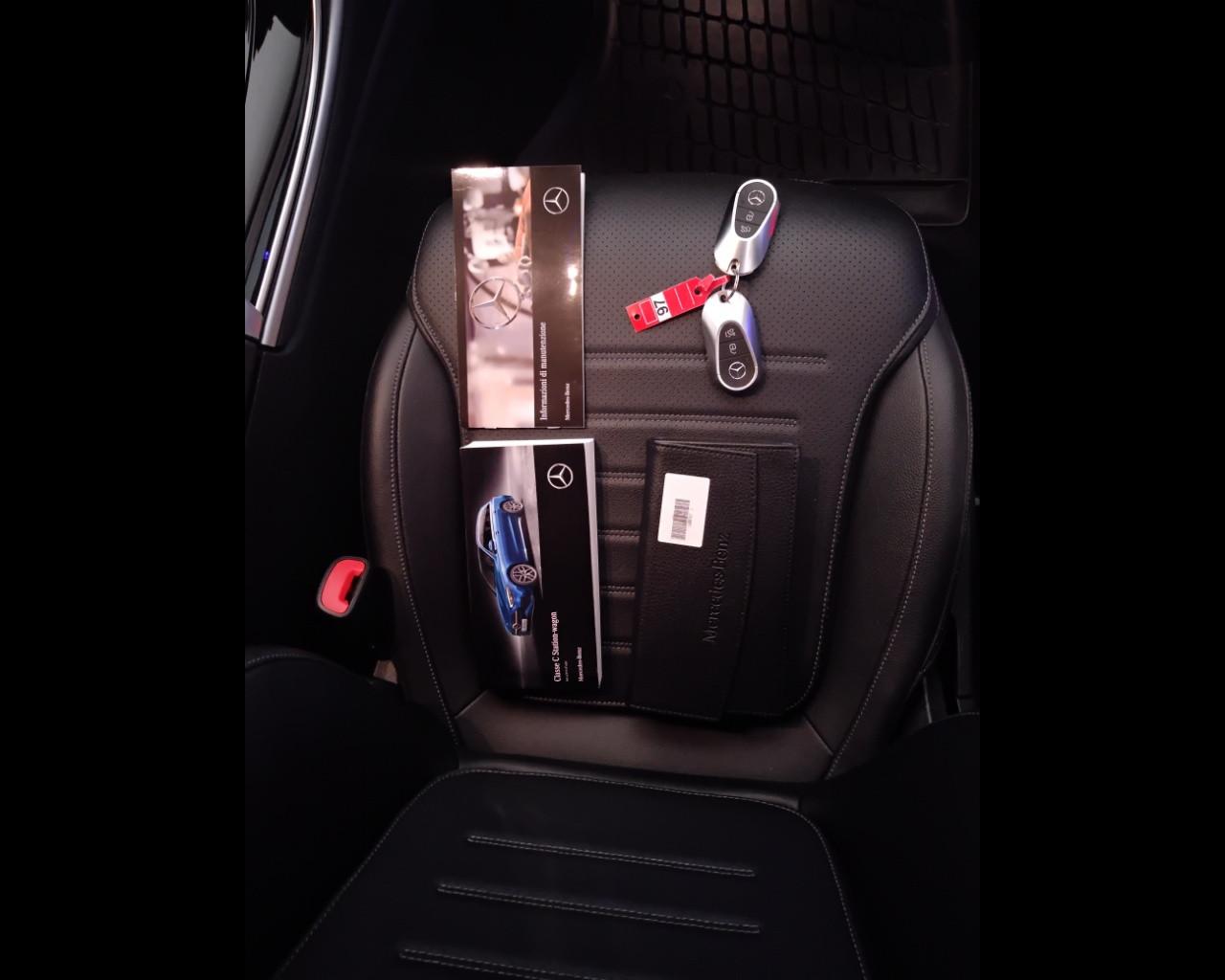 Mercedes-Benz Classe C-S206 SW 2021 - C SW 220 d mhev AMG Line Advanced 197cv auto