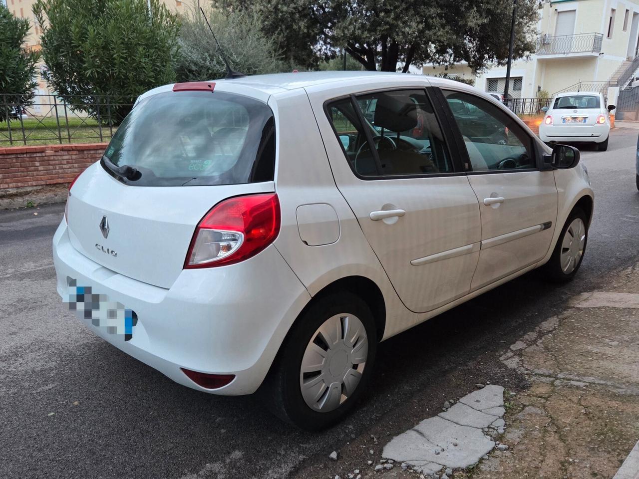 Renault Clio 1.2 16V NEOPATENTATI!!!!!