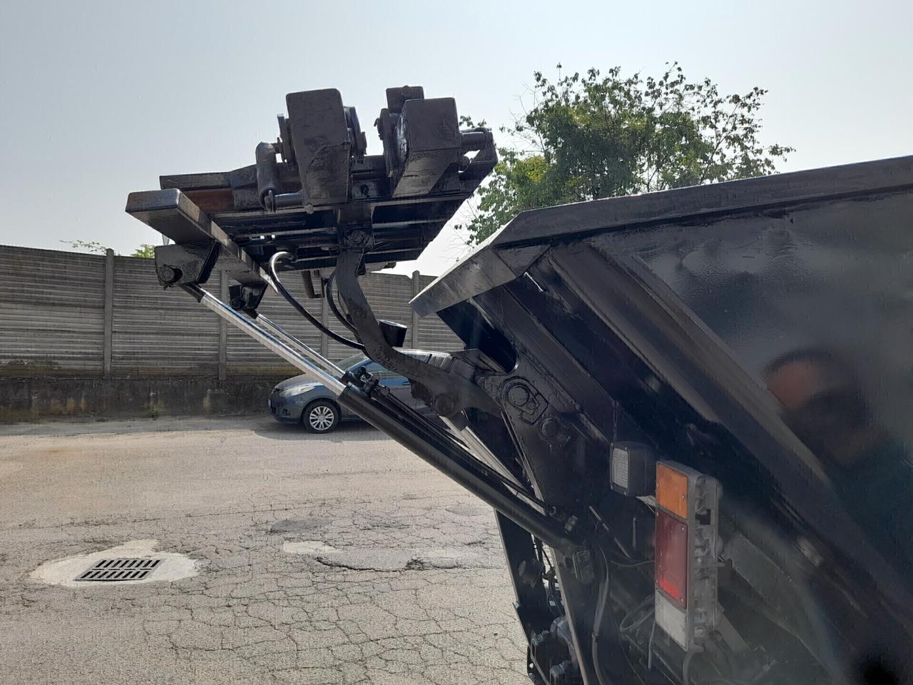 Isuzu NPR/NKR NKR 85 3.0 TD cat PM-RG Cabinato