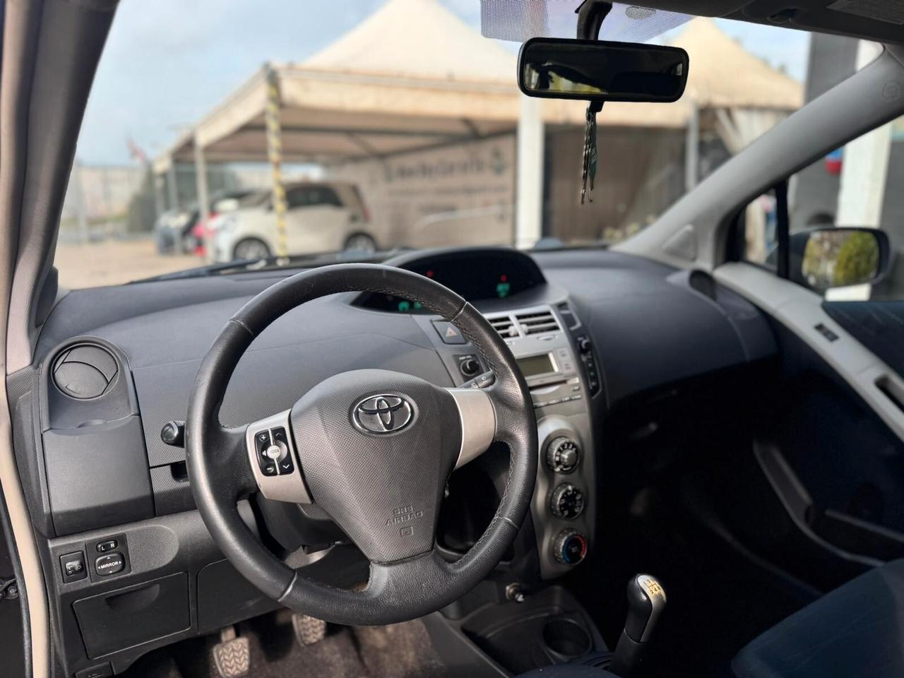 Toyota Yaris 1.0 5 porte Sol