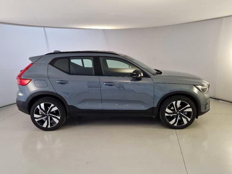 VOLVO XC40 B4 AWD automatico Ultimate Dark