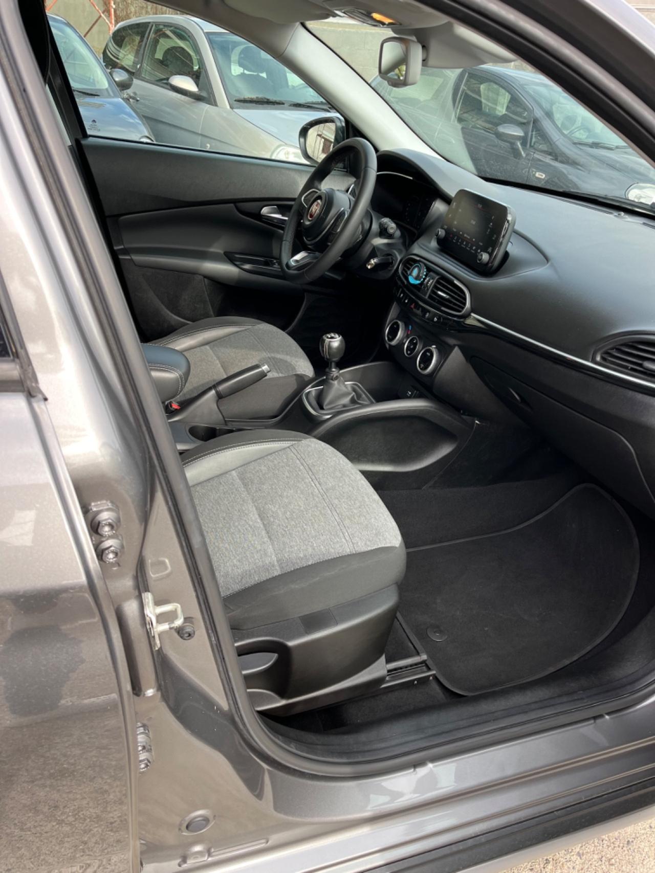 Fiat Tipo 1.6 Mjt S&S 5 porte Cross