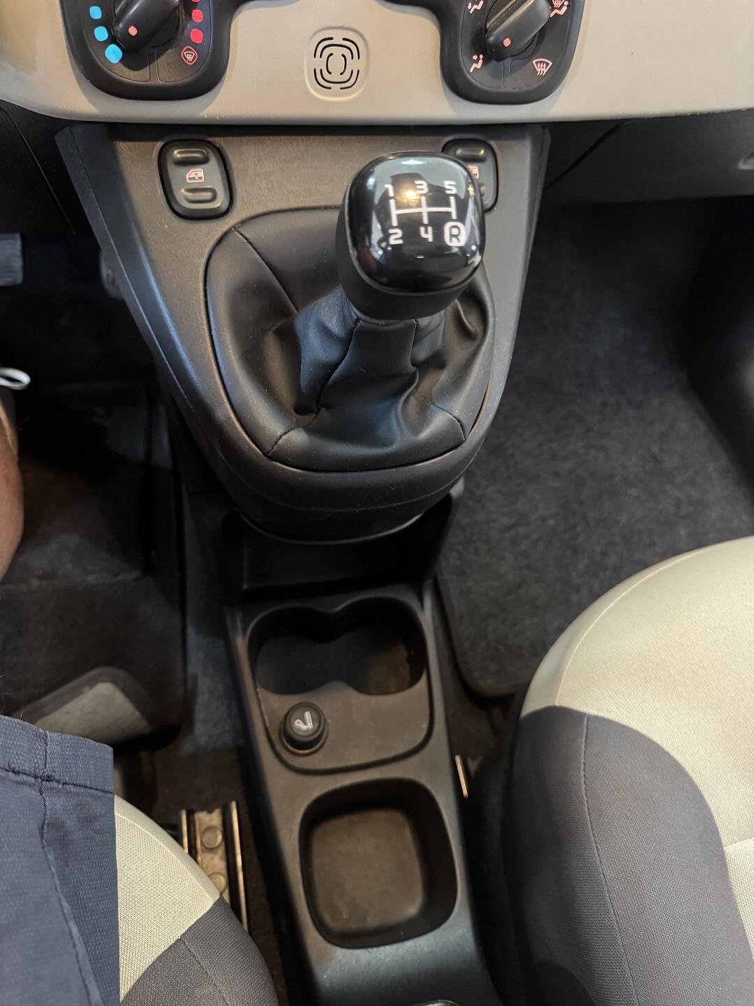 FIAT PANDA 1.3 MTJ LOUNGE 75 cv.