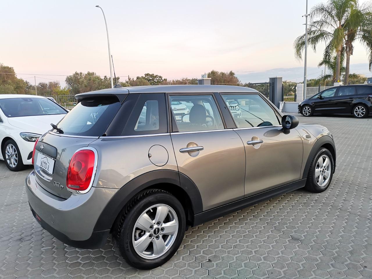 MINI Mini One D 5 porte