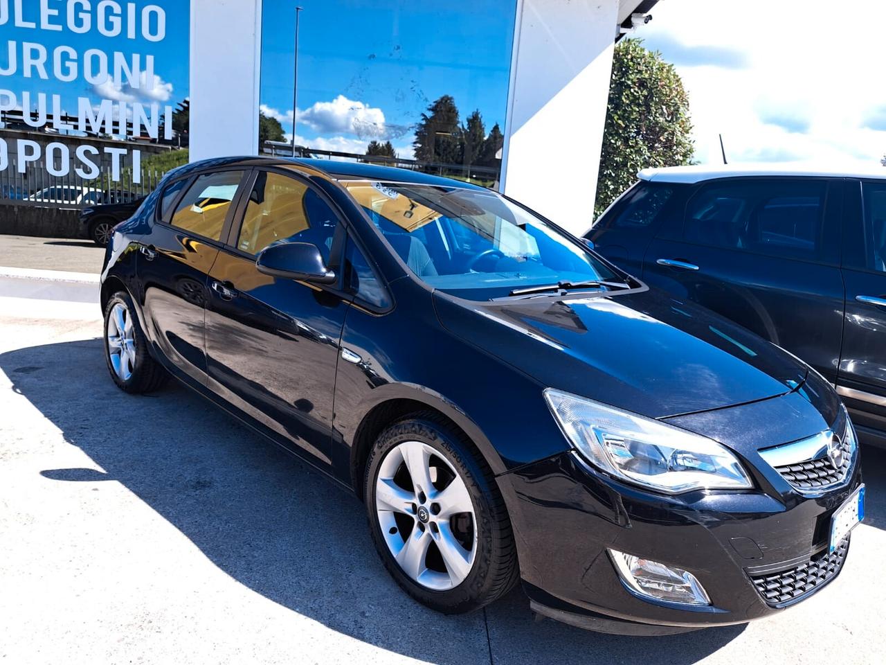 Opel Astra 1.6 115CV 5 porte Cosmo