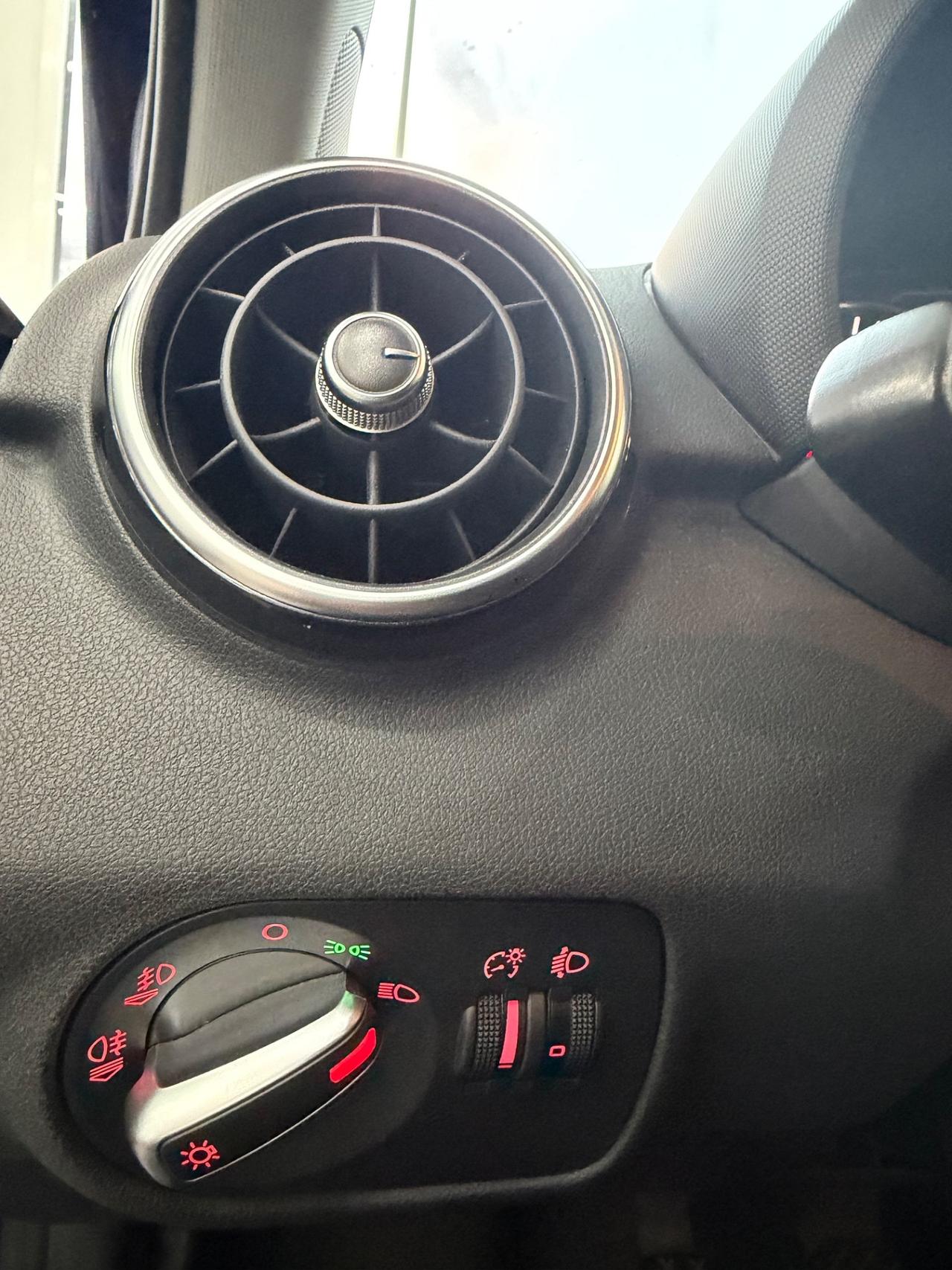 Audi A1 SPB 1.6 TDI Attraction FINANZIABILE