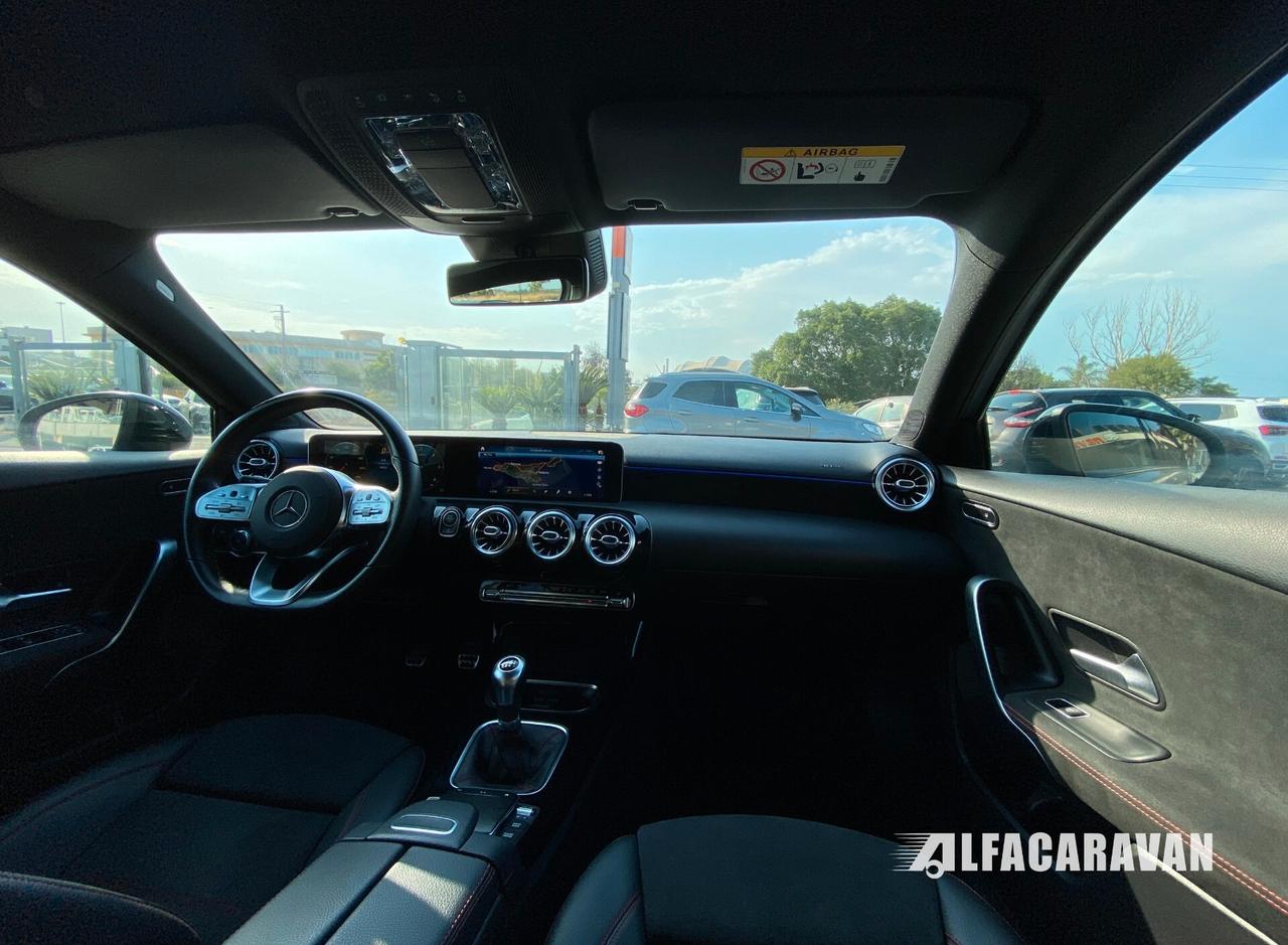 Mercedes-Benz A 180d Premium AMG Line