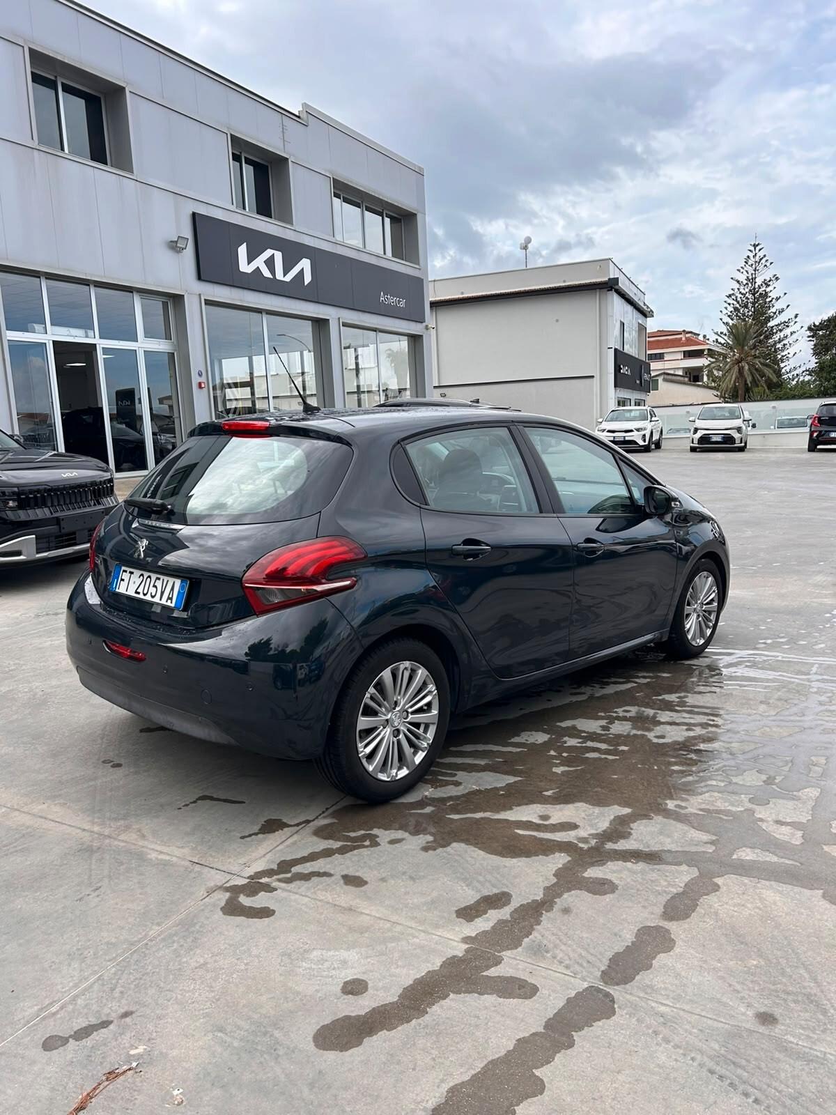 Peugeot 208 BlueHDi 100 5 porte Allure