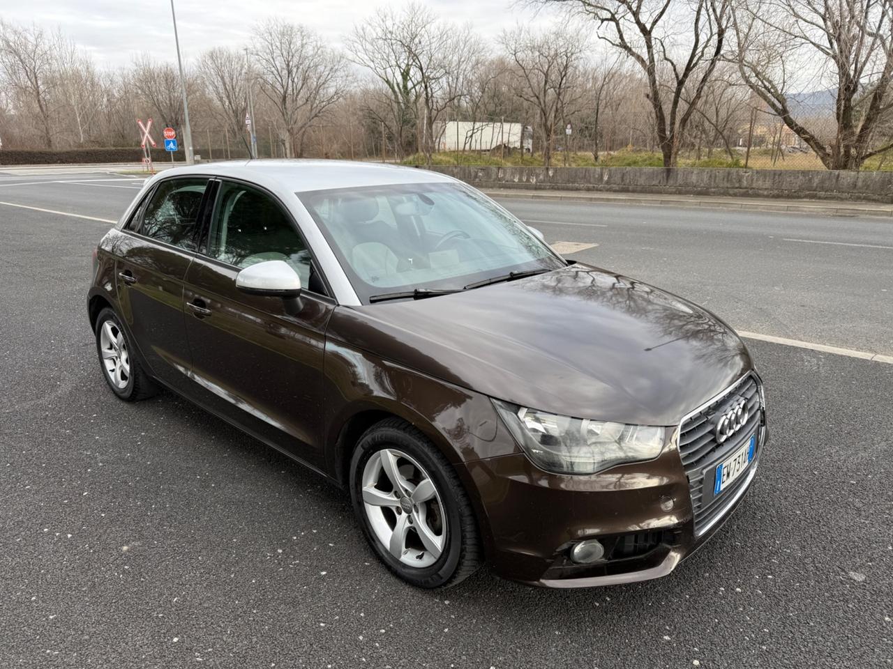 Audi A1 1.6 TDI S line edition plus