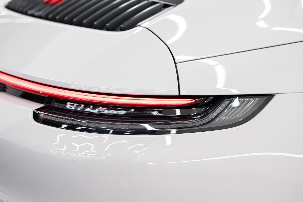 Porsche 911 Carrera Cabriolet GESSO