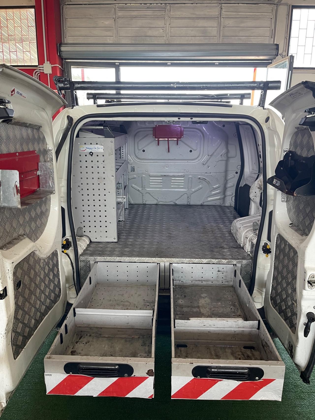 Fiat Fiorino 1.3 MJT 4x4 Adventure PERMUTE RATE