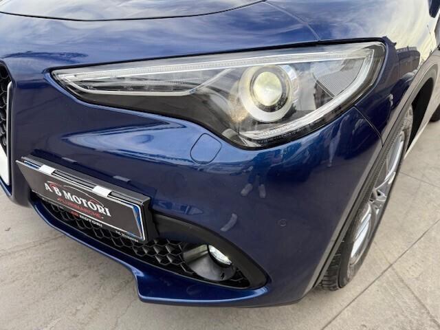 Alfa Romeo Stelvio 2.2 Turbodiesel 180 CV AT8 RWD