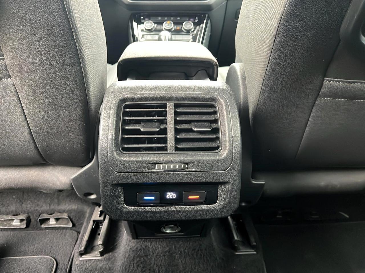 Volkswagen Touran 1.6 TDI 115 CV DSG 7 POSTI