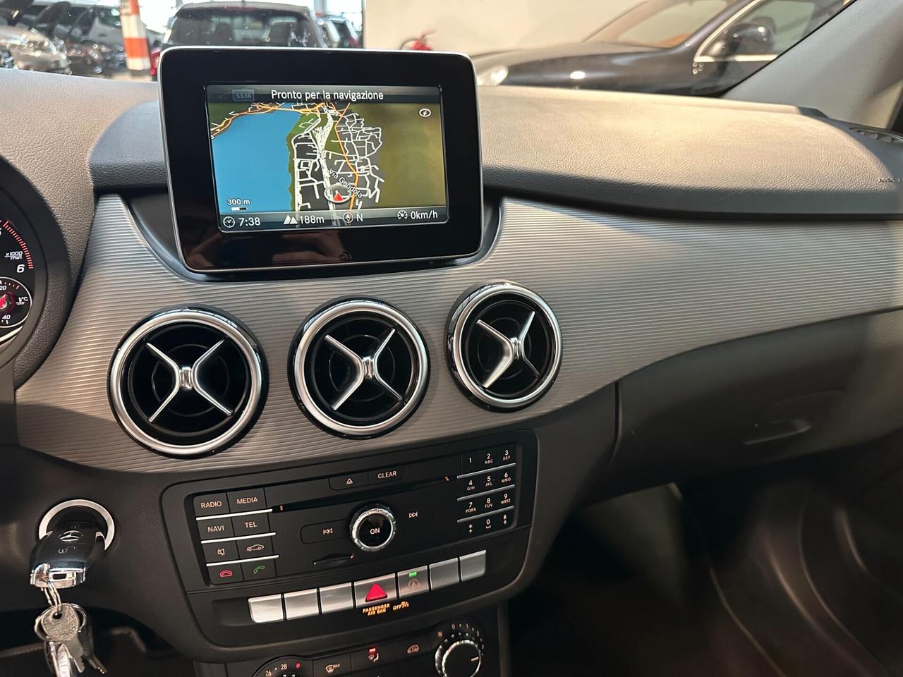 Mercedes-benz B 180 180d - UNICO PROP RETROCAMERA GANCIO TRAINO