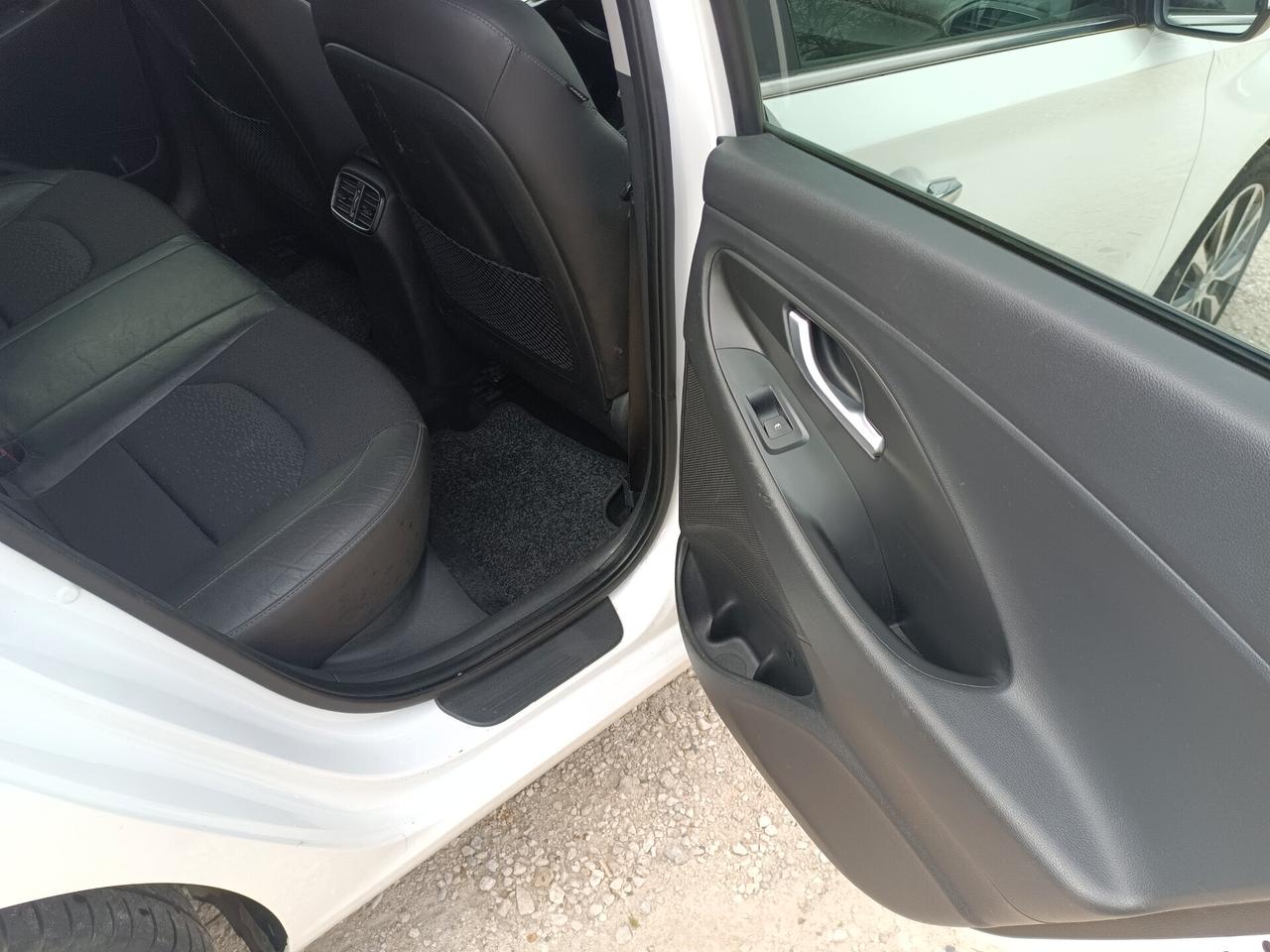 i30 Wagon 1.6 CRDi 110CV DCT Business