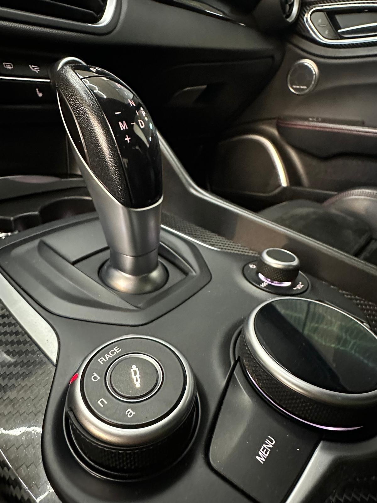 Alfa Romeo Giulia 2.9 V6 Bi-Turbo AT8 Quadrifoglio